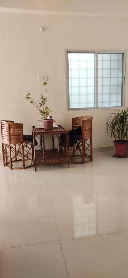 Love & Peace Apartment Jabalpur Buitenkant foto